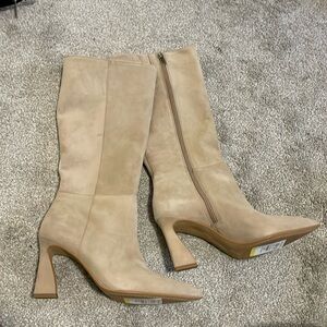 Tan Vince camuto boots size 9 regular